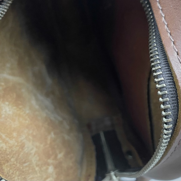 Portland Leather, circle crossbody bag - Picture 14 of 14